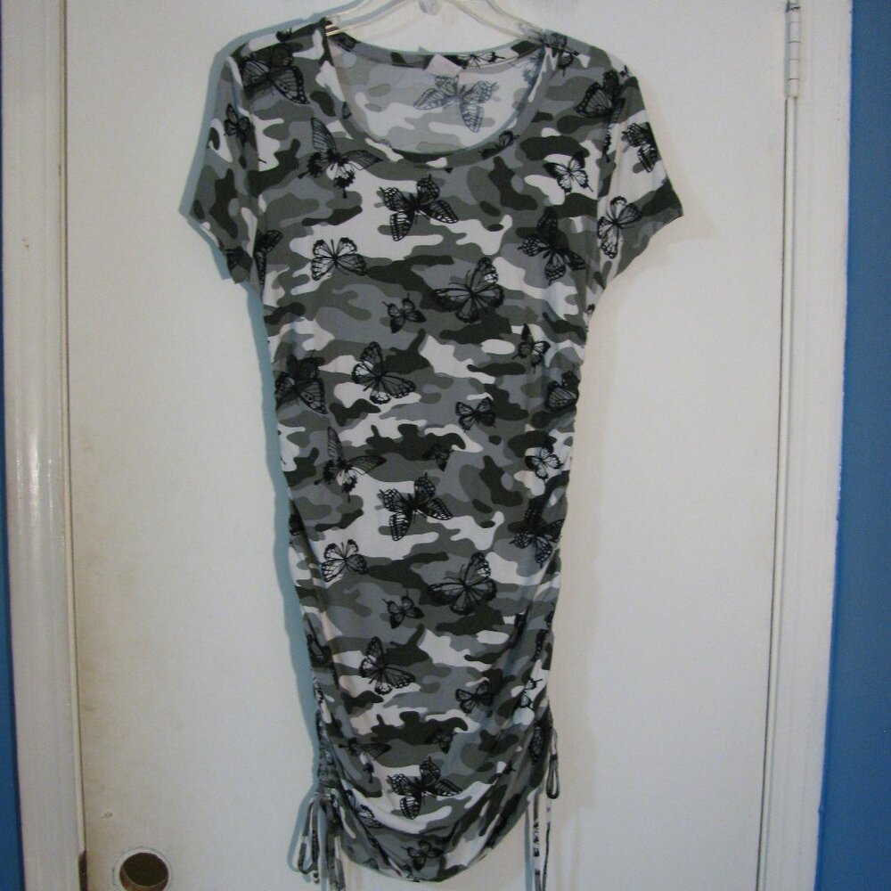 No Boundaries Camo Dress Juniors Large 11 13 Butterflies Super Cute Rouching